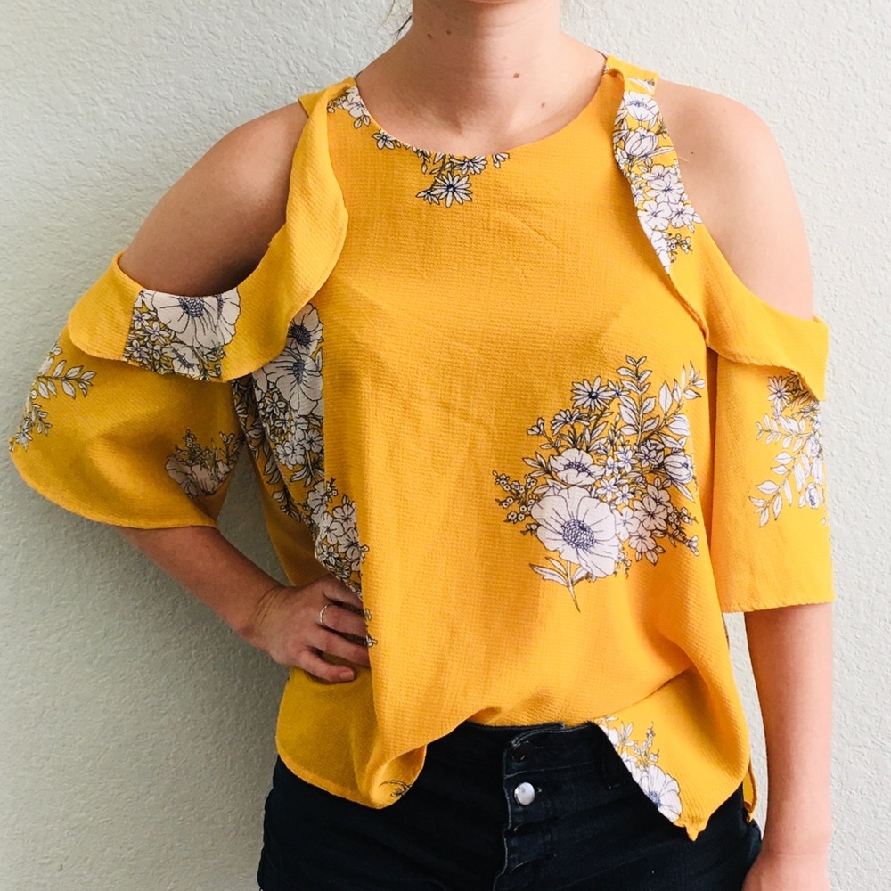 $25 - Haute Monde Yellow Cold Shoulder Top